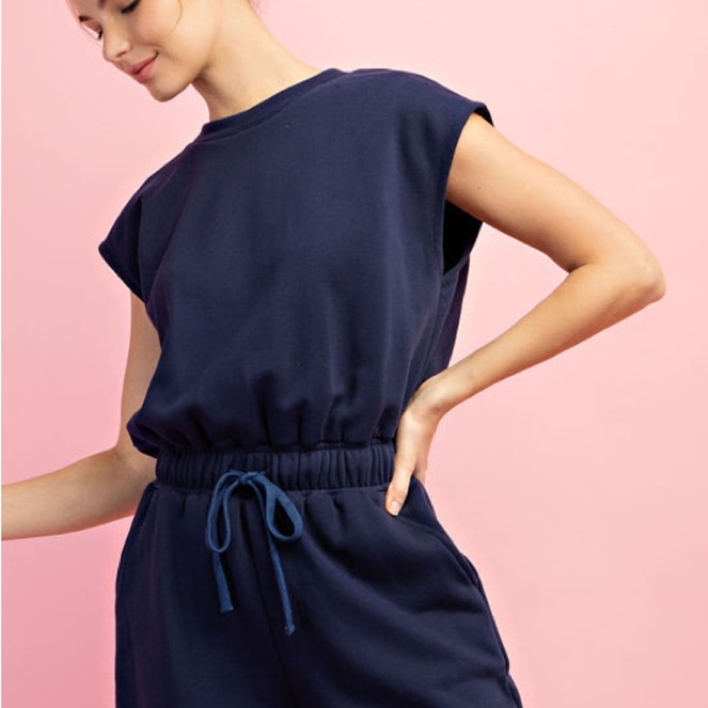 🫐NWT Navy Blue Sleeveless Jumpsuit